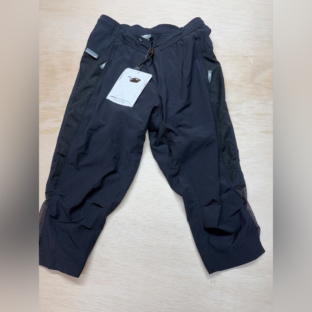 Nema international Women’s Mountain Biking Capri Pants The Amelia Small NWT Blk.